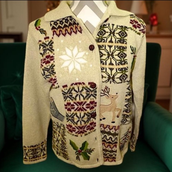 Holiday Sweater with Reindeer and Snowflake Patterns Cardigan Size L - Picture 5 of 14